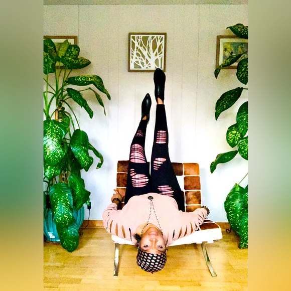 ✨ Ted Baker London✨ Black Leather Chelsea Boot W/Logo Detail - Picture 4 of 15